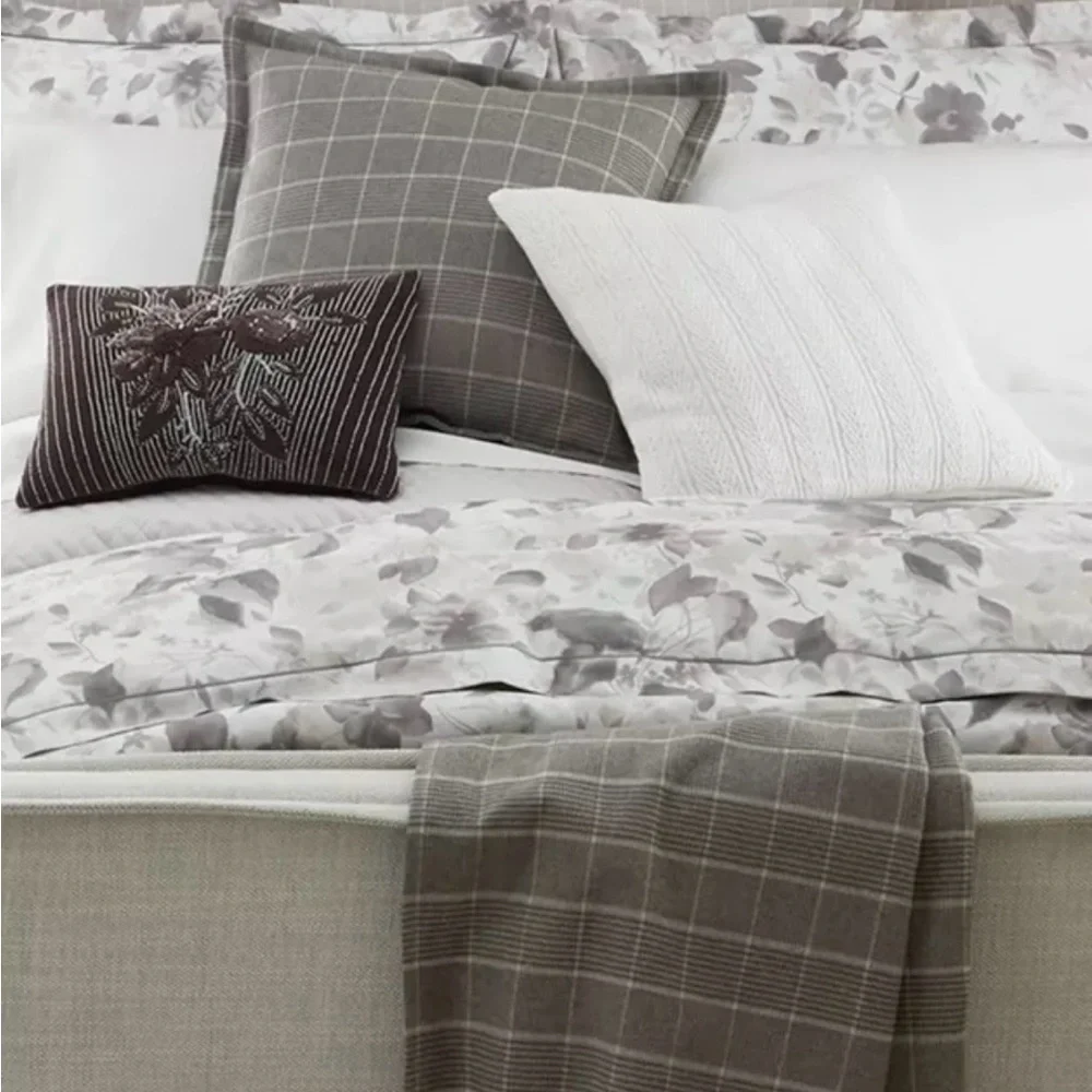 NEW RALPH LAUREN HOME THROW PILLOW 18 in sq POINTELLE KNIT CHIC CREAM SO…